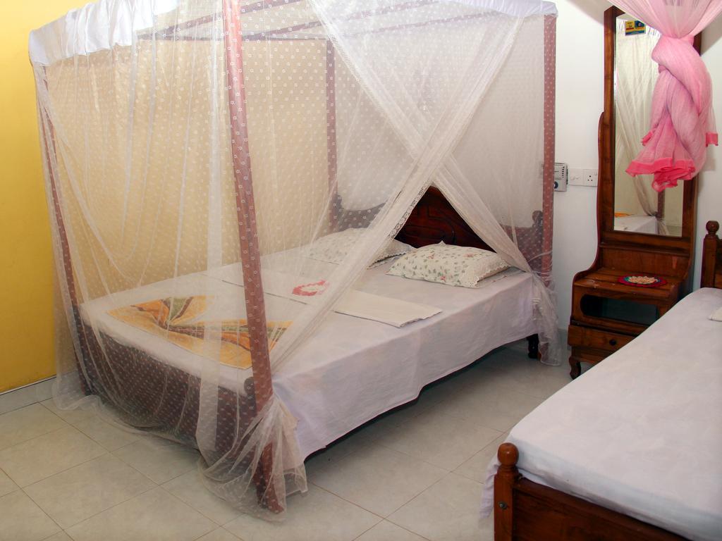 Sun Rest Mirissa Hotel Kamer foto