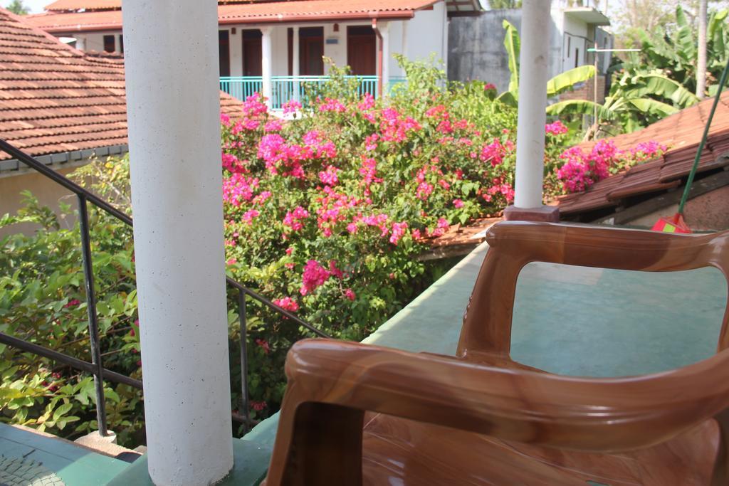 Sun Rest Mirissa Hotel Buitenkant foto